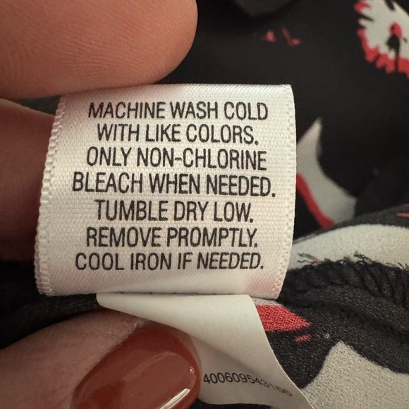 Apt. 9 Woman's Black White Red Abstract Semi Sheer Blouse US PL - Picture 9 of 12